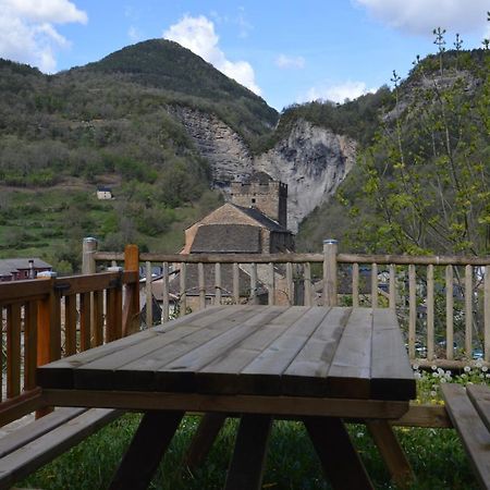 Hotel Rural El Porton De Murillo Broto Kültér fotó