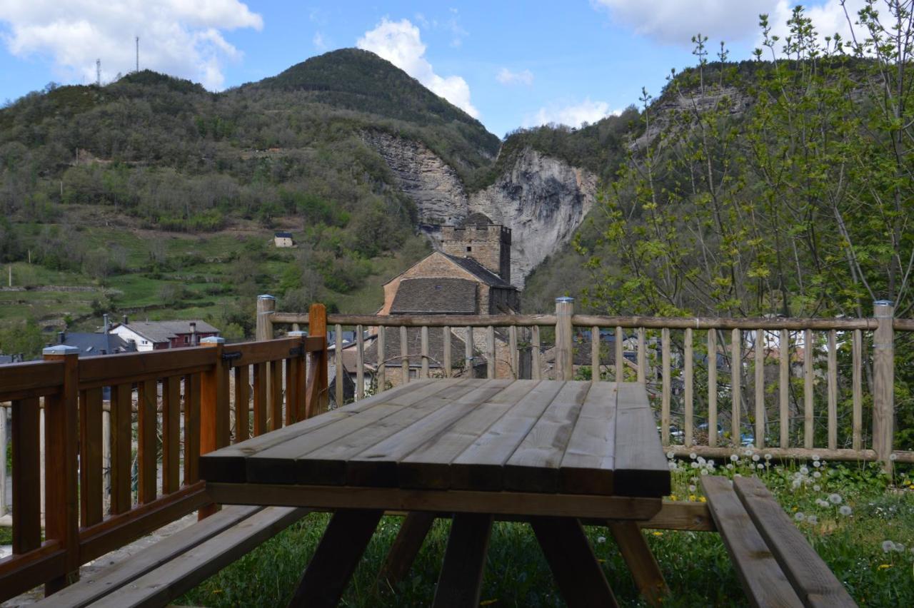 Hotel Rural El Porton De Murillo Broto Kültér fotó